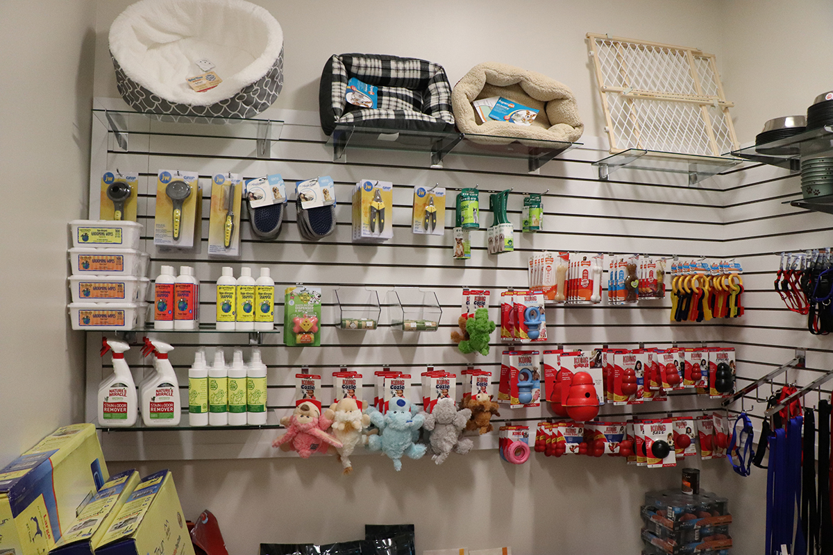 Pet supply stores top