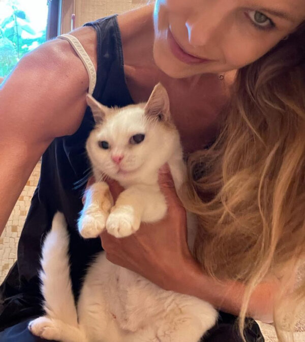 beth-blog-aug2021-beth-and-sparrow-belly