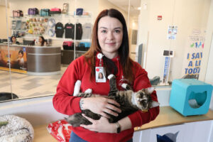 Volunteer Samantha Ketelsen